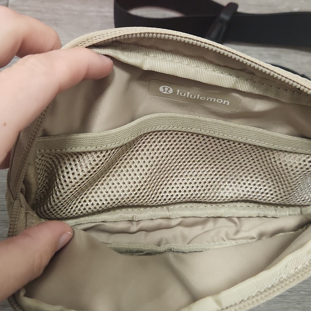 lululemon athletica Mini Belt Bag Khaki And Red Tote Bag - Picture 5 of 8